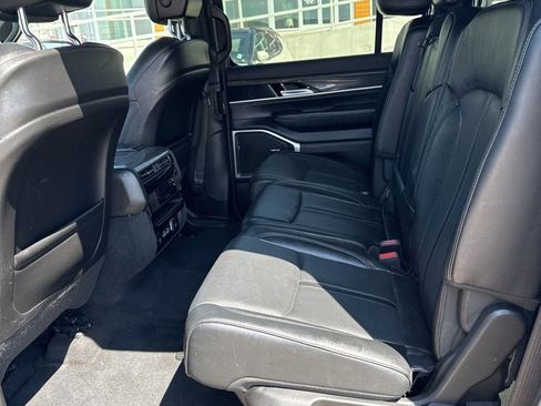 Used 2022 Jeep Wagoneer Series II w/ Premium Group I image 27