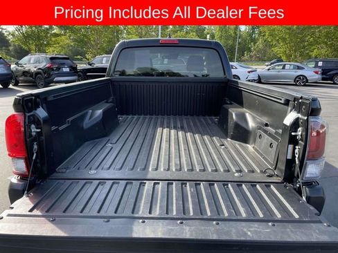Used 2022 Toyota Tacoma SR AWD/4WD image 12