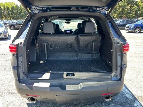 Used 2023 Chevrolet Traverse LT w/ LT Premium Package AWD/4WD image 11