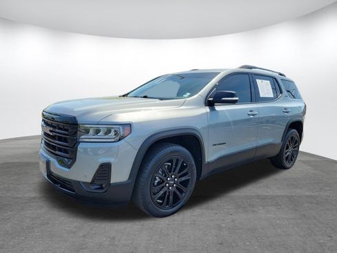 Used 2023 GMC Acadia SLT w/ Elevation Edition FWD image 3
