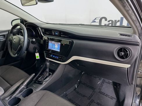 Used 2018 Toyota Corolla iM FWD image 32