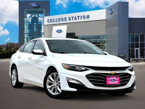 Used 2024 Chevrolet Malibu LT image 1