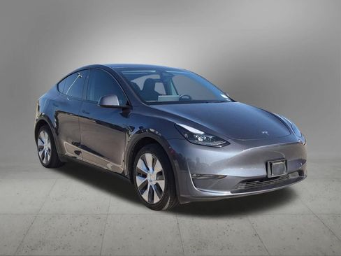 Used 2023 Tesla Model Y Long Range AWD/4WD image 8