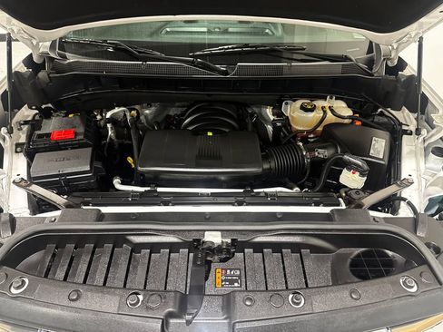 Used 2019 Chevrolet Silverado 1500 High Country image 11