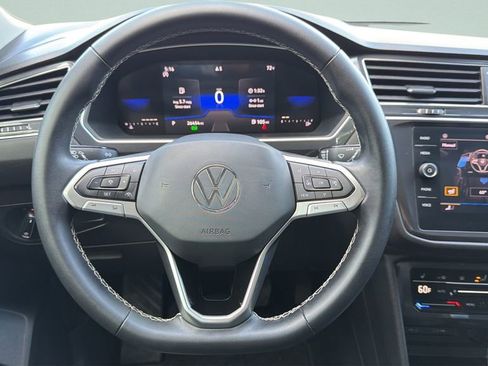 Certified 2023 Volkswagen Tiguan SE w/ Panoramic Sunroof Package FWD image 13