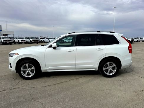 Used 2018 Volvo XC90 T5 Momentum w/ Convenience Package image 10