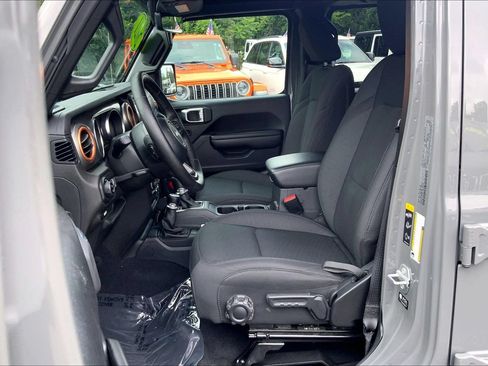 Used 2021 Jeep Gladiator Sport AWD/4WD image 7