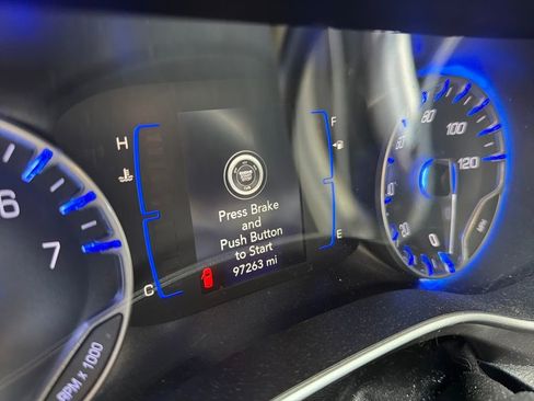 Used 2020 Chrysler Pacifica Touring-L FWD image 4