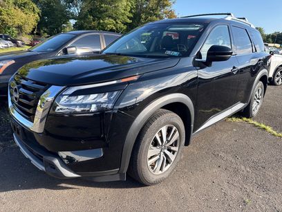 Used 2025 Nissan Pathfinder SL