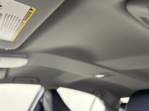 Used 2022 Toyota Camry SE w/ Cold Weather Package image 24