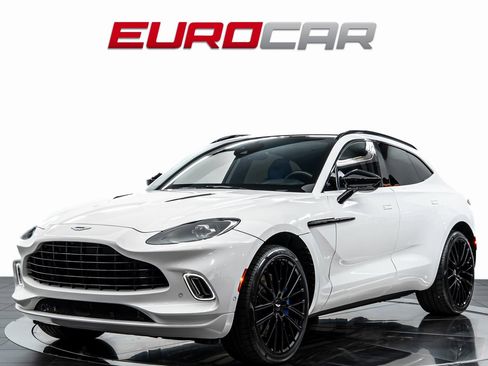 Used 2022 Aston Martin DBX image 1