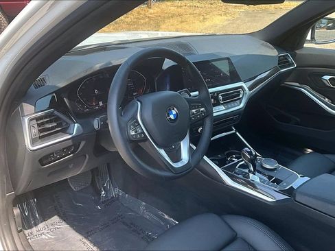 Used 2020 BMW 330i Sedan w/ Premium Package RWD image 17