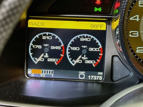 Used 2011 Ferrari 458 Italia Coupe RWD image 15