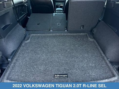 Used 2022 Volkswagen Tiguan SEL R-Line AWD/4WD image 17