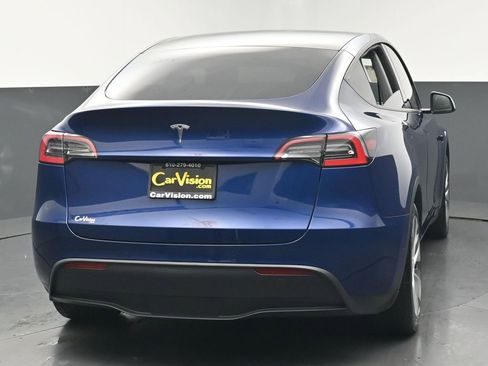 Used 2021 Tesla Model Y 2WD image 3