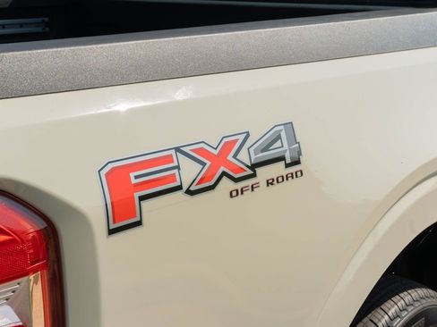 Used 2024 Ford Maverick Lariat w/ FX4 Off-Road Package AWD/4WD image 8