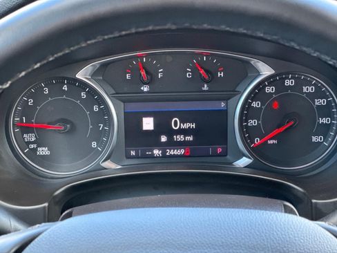 Used 2024 GMC Terrain SLT w/ Infotainment Package II AWD/4WD image 9