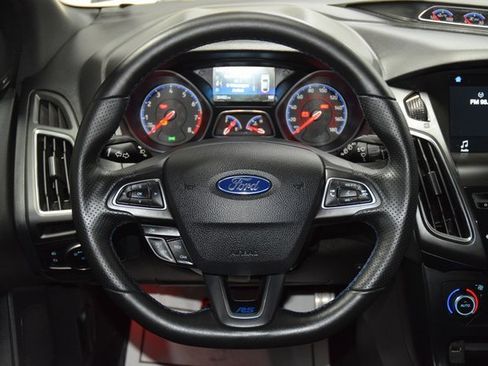 Used 2017 Ford Focus RS image 39