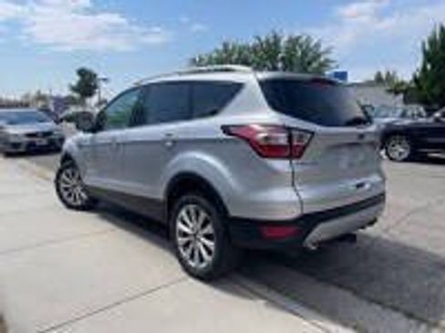 Used 2017 Ford Escape Titanium AWD/4WD image 9