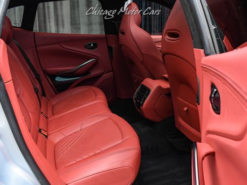 Used 2022 Aston Martin DBX image 27
