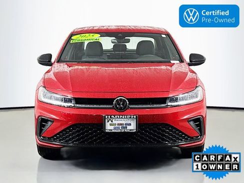 Certified 2025 Volkswagen Jetta Sport image 2
