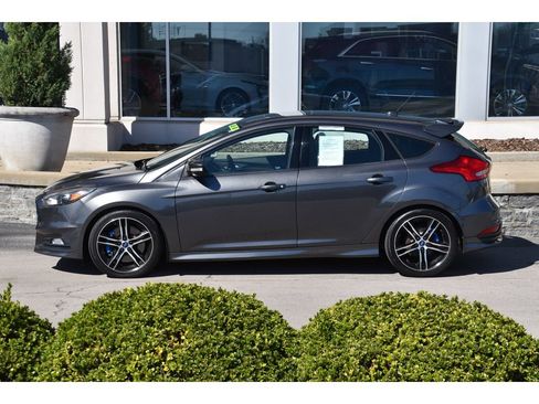 Used 2015 Ford Focus ST w/ Equipment Group 402A image 7
