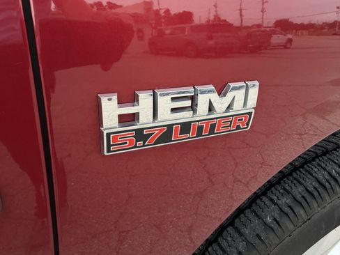 Used 2015 RAM 1500 Express AWD/4WD image 9