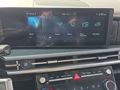 Used 2025 Hyundai Santa Fe SEL FWD image 9