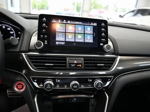 Used 2018 Honda Accord Sport image 14