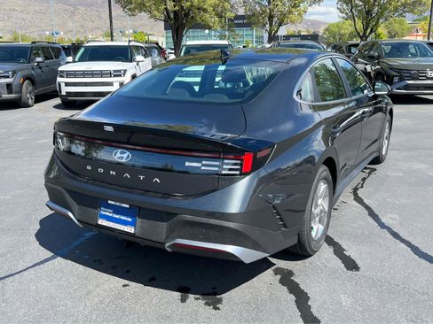 Certified 2026 Hyundai Sonata SE FWD image 8