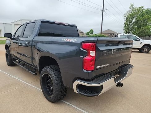 Used 2022 Chevrolet Silverado 1500 LT w/ Bed Protection Package AWD/4WD image 6