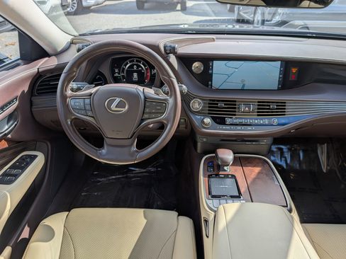 Used 2019 Lexus LS 500 AWD image 17