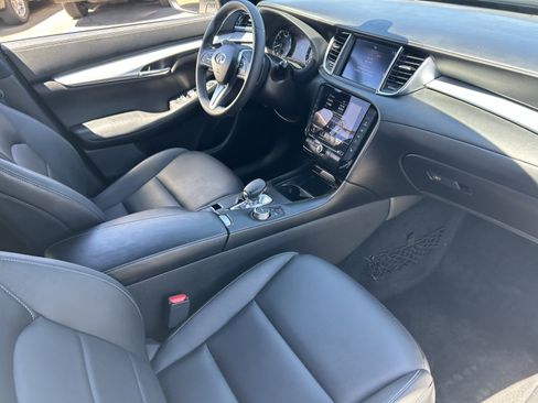 Used 2021 INFINITI QX50 Luxe w/ Appearance Package AWD/4WD image 13