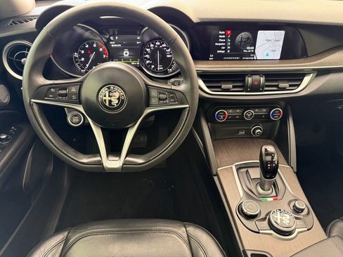 Used 2018 Alfa Romeo Stelvio Ti AWD/4WD image 22