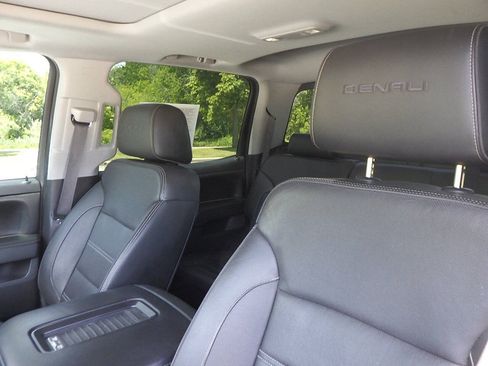 Used 2016 GMC Sierra 1500 Denali w/ Enhanced Driver Alert Package AWD/4WD image 11