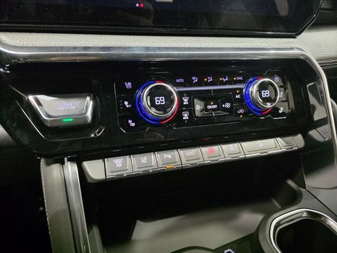 New 2026 GMC Sierra 2500 Denali w/ Technology Package AWD/4WD image 23