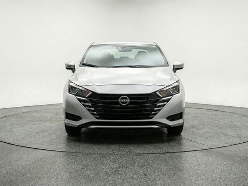 Used 2025 Nissan Versa SV FWD image 2
