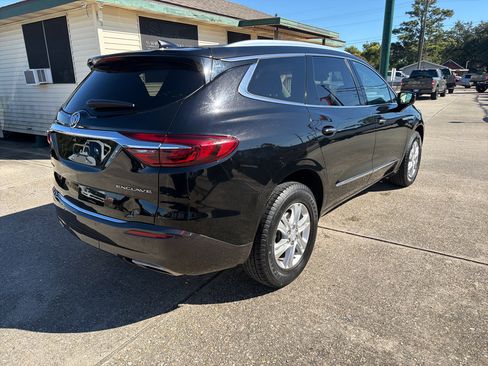 Used 2018 Buick Enclave Essence image 7