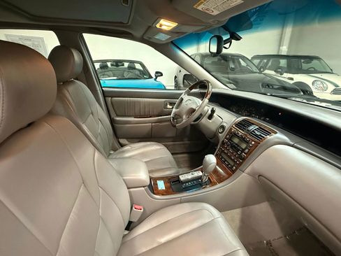 Used 2004 Toyota Avalon XLS image 23