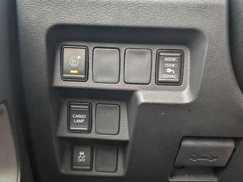 Used 2022 Nissan Frontier SV RWD image 15