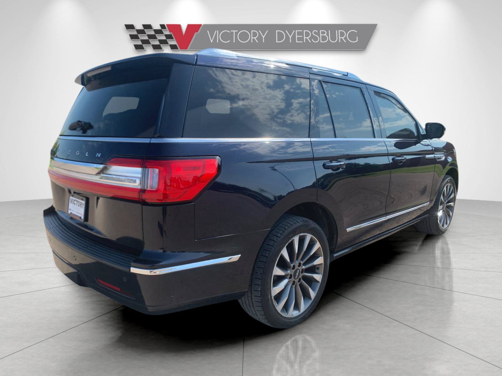 Used 2021 Lincoln Navigator Reserve w/ Luxury Package AWD/4WD image 4