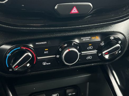 Used 2022 Kia Soul LX w/ Technology Package FWD image 21