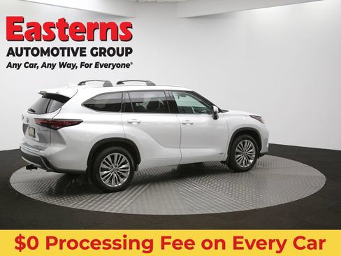 Used 2024 Toyota Highlander Platinum AWD/4WD image 48