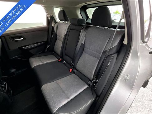 Used 2021 Nissan Rogue SV FWD image 32