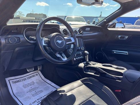 Used 2019 Ford Mustang GT Premium w/ GT Performance Package RWD image 9