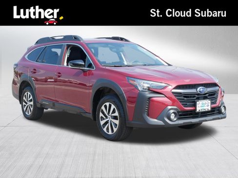 Certified 2025 Subaru Outback Premium AWD/4WD image 1