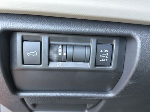 Used 2025 Subaru Forester Premium w/ Convenience Package #1 AWD/4WD image 21