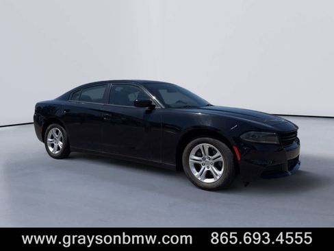 Used 2022 Dodge Charger SXT RWD image 1