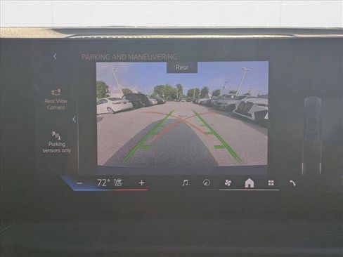 Used 2025 BMW 330i Sedan w/ Convenience Package image 10