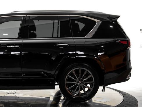 Used 2024 Lexus LX 600 F Sport AWD/4WD image 15